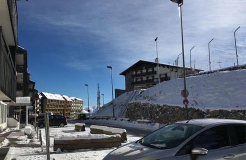 Pla d'Adet Apartment | Coquet appartement 2 étoiles ski ou cures thermales!