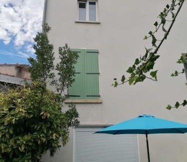 Centre Apartment | Coquet appartement à 15mn de Paris et 10 mn de Stade de France, wifi, Netflix,