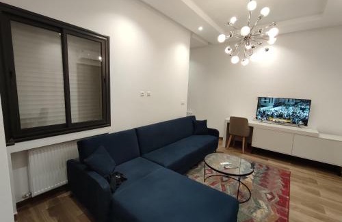 El Bassatine Apartment | Coquet appartement avec piscine à 10min de l'aéroport Tunis - family only