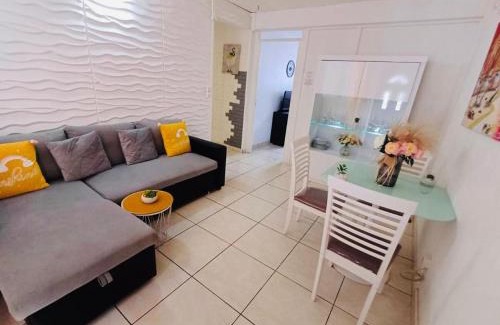 Le Lamentin Apartment | COQUET F2 CLIMATISE AVEC PISCINE AU LAMENTIN