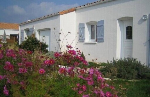 Saint-Hilaire-de-Riez Apartment | Coquet independent apartment between sea, forest and marsh.