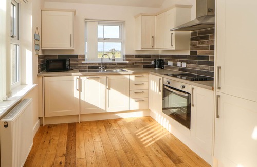 Longframlington Cottage | COQUET, pet friendly, with a garden in Longframlington