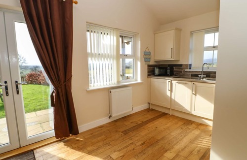Longframlington Cottage | COQUET, pet friendly, with a garden in Longframlington