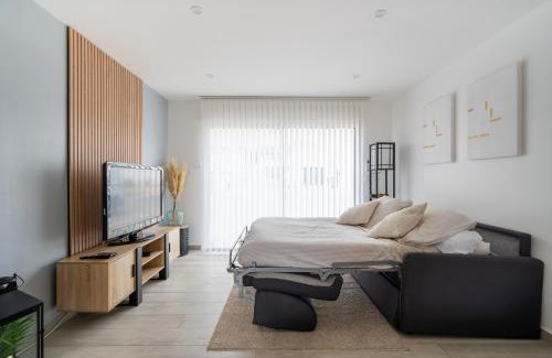 Port-de-Bouc Apartment | Coquet studio