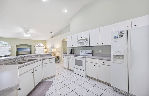Palm Harbor House | Coquina Dreams | Pet Friendly, Screened-in Pool!