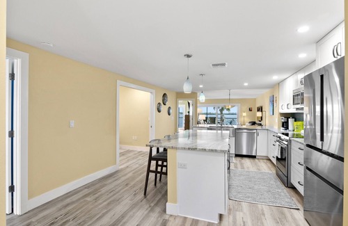 Bradenton Beach Condo | Coquina Moorings 203 | Pool & Boat Dock