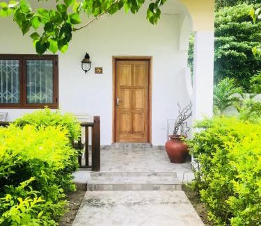La Passe House | Coral Apartments