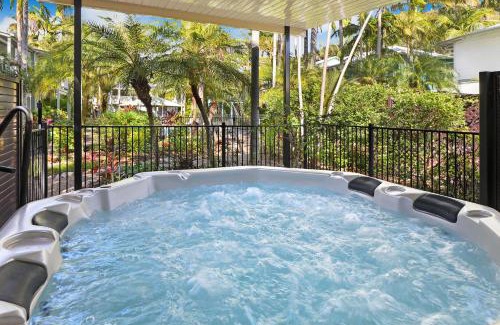 Noosaville Resort | Coral Beach Noosa Resort