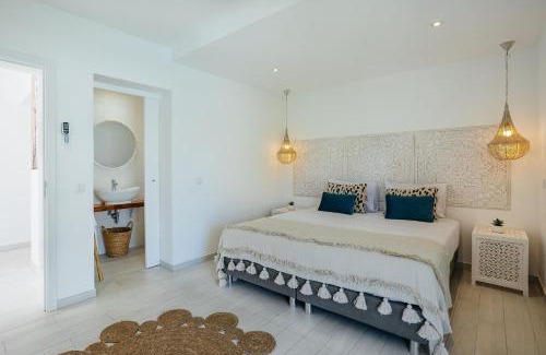Areias de Sao Joao Bed & Breakfast | Coral Boutique Suites