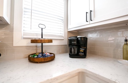 Lubbock House | Coral Cottage by Park in Med Dst