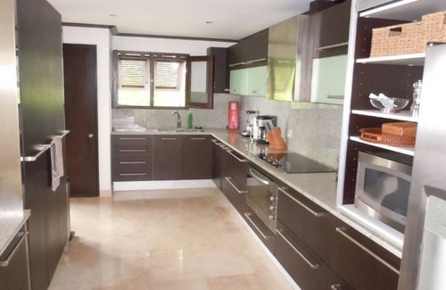 Old Trees Bay Villa | CORAL COVE 15 PENTHOUSE BARBADOS - Beachfront Penthouse