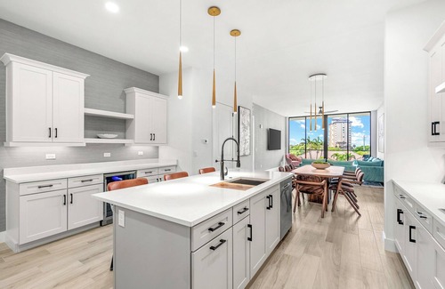 Melbourne Beach Condo | Coral Cove | NEW Beachfront Condo w Luxe Master, PVT Balcony & Upscale Amenities