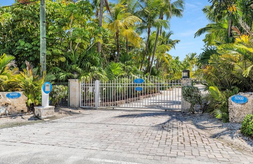 Coral Cove House | Coral Cove Resort - ‘A Fisherman’s Dream’