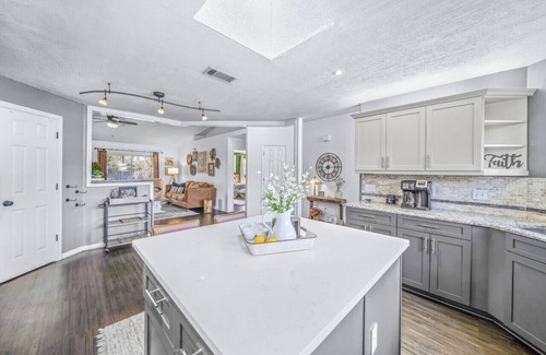 Pensacola Apartment | Coral Creek