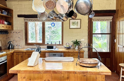 Forrest House | Coral Fern Retreat - bush paradise (free wifi)