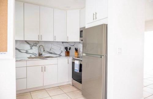 Flagami House | Coral Gables Home with POOL Near Airport. King beds