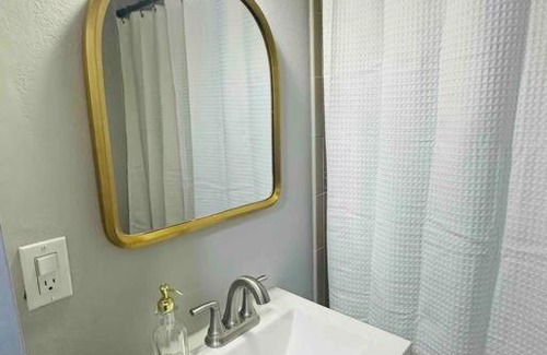 Flagami Apartment | Coral Gables Miami Studio near Airport and Beaches