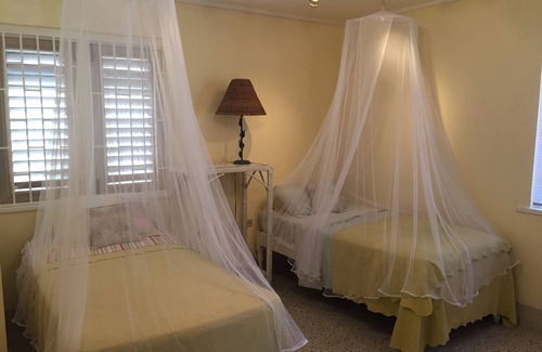 Port Maria Bed & Breakfast | Coral Hill B & B - Red Ginger Lily Suite