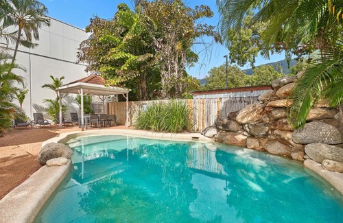 Palm Cove Apartment | Coral Horizons Ocean View Apartments