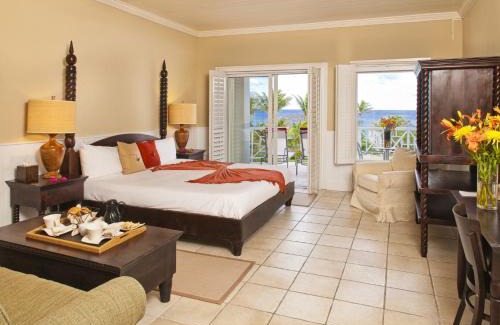 Dunmore Town Hotel | Coral Sands Inn & Cottages