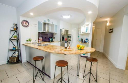 Agnes Water Apartment | Coral Sands - Modern, Central Three-Bedroom Poolside Unit in Stunning Agnes Water