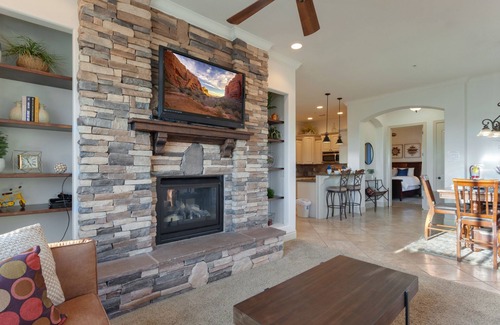 Hurricane Condo | Coral Springs A8 | 3 Bedrooms w/BBQ Grill, Cable TV, 2 Private Fireplaces & a Soaker Bathtub!