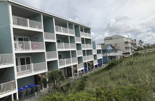 Carolina Beach Condo | Coral Surf B-1 - 2 Bedroom, 2 Full Bath Oceanfront First floor Center Unit