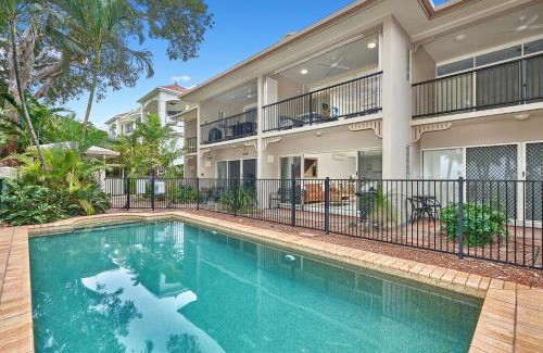 Clifton Beach Apartment | Coral Views at Clifton Beach