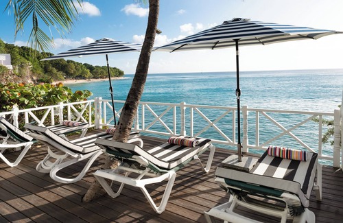 Prospect Apartment | Coralita No.2, Oceanfront Apartment Near Sandy Lane