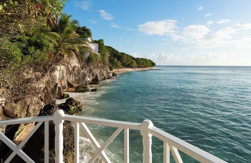 Prospect Apartment | Coralita No.2, Oceanfront Apartment Near Sandy Lane