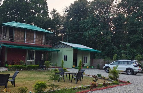 Kanda Range Cottage | Corbett Sunrise India Homestay By Eiyuu Hotels
