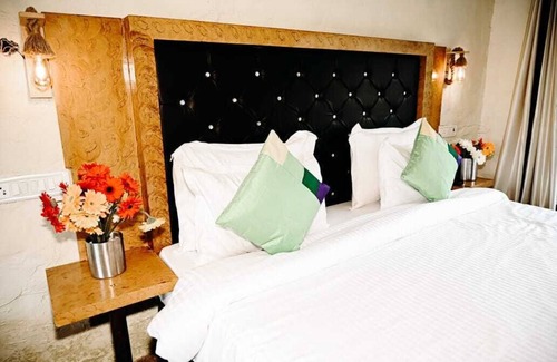 Bail Parao Hotel | Corbett Tiger Unit of Gadabout Hotels