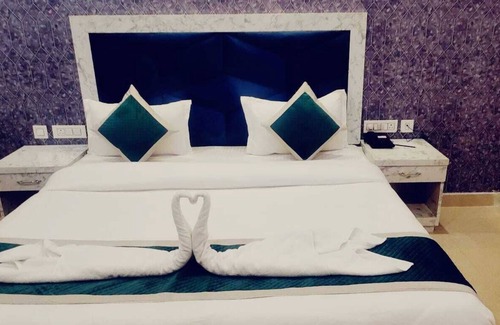 Moradabad Hotel | Corbett View Banquets and Resorts