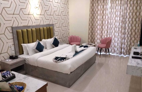 Moradabad Hotel | Corbett View Banquets and Resorts