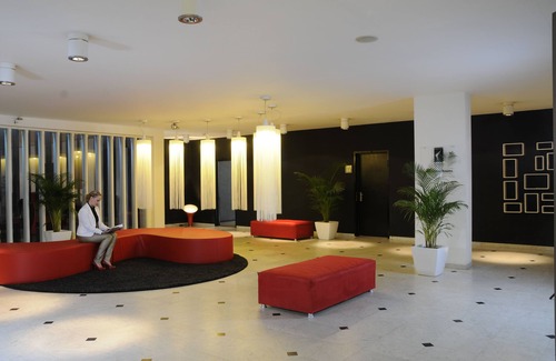 Mol Hotel | Corbie Mol