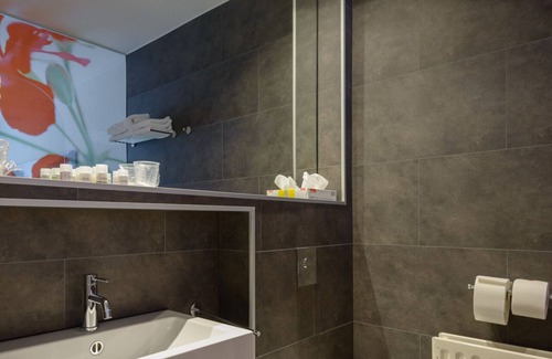 Mol Hotel | Corbie Mol