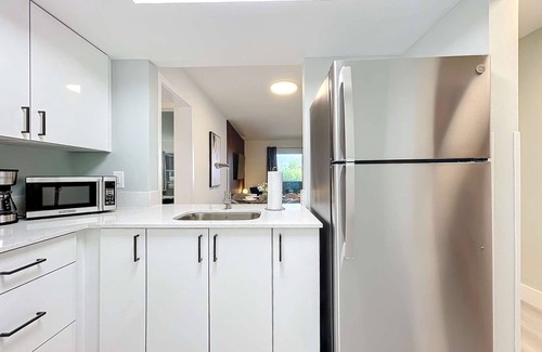 Harbordale Condo | Cordova Arms by Rocketstay
