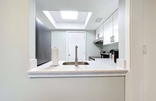Harbordale Condo | Cordova Arms by Rocketstay