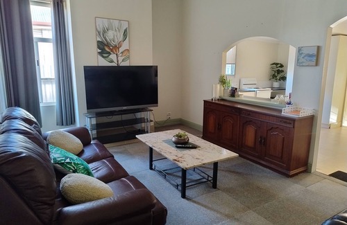 Fimiston Apartment | Corella Accommodation 1B