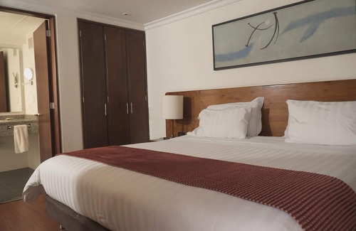 Quinta Paredes Hotel | Corferias ILAR Coliving & Hotel Embajada