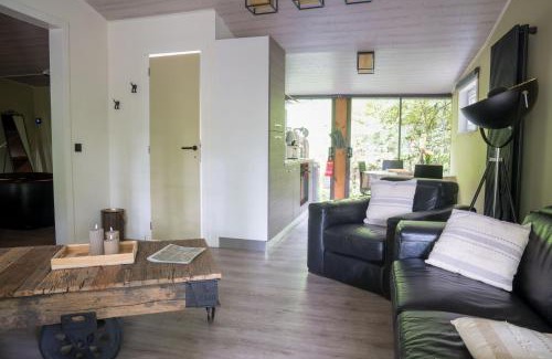 Lanaken Ski Chalet | Corgi-Flowerhuisje