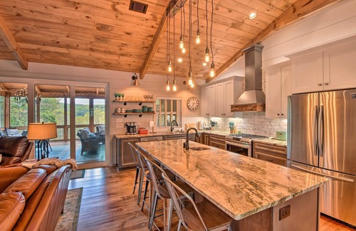 Ellijay Cabin | 'Cork & Creek Cottage' w/Mtn & Pasture Views!