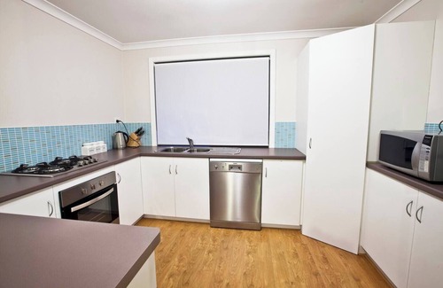 Dunsborough Cottage | Cormorant Cottage Garden Beach Abode w Game Room
