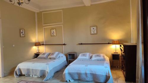 Issigeac House | Cornemuse Cottage Une maison entière de 100 m2 avec cuisine, séjour et jardin au centre d'Issigeac