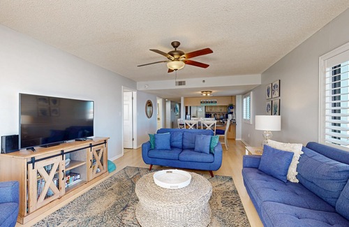 Indian Shores Condo | Corner beach condo with Gulf views, beachside Pool & Hot tub