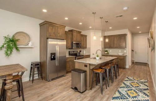 Washington House | Corner Casita Spacious 6 bedroom private bathrooms