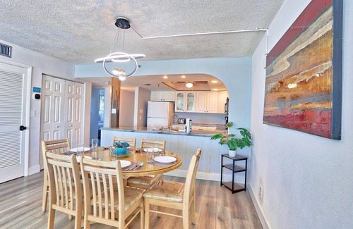 Indian Shores Condo | Corner Condo~ Heated Pool~ Sand Castle 2901