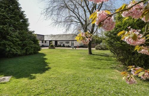 Sedgehill House | Corner Cottage