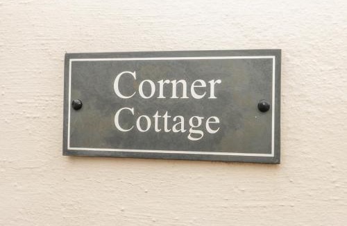 Sedgehill House | Corner Cottage