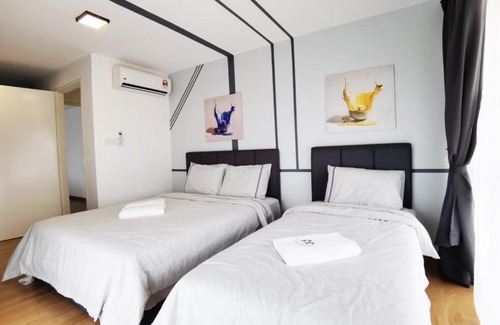 Taman Mutiara Apartment | Corner Duplex Apartment @ EkoCheras (2BR)